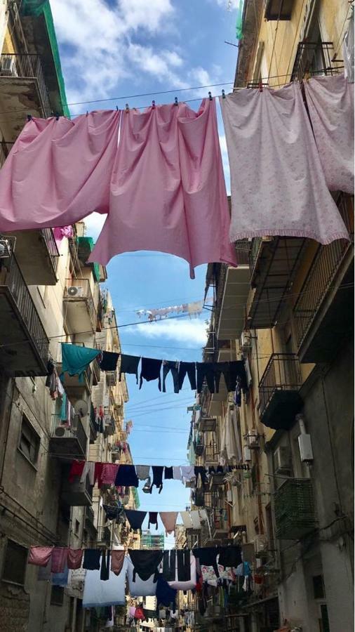 A Tre Passi Dal Duomo Apartman Nápoly Kültér fotó