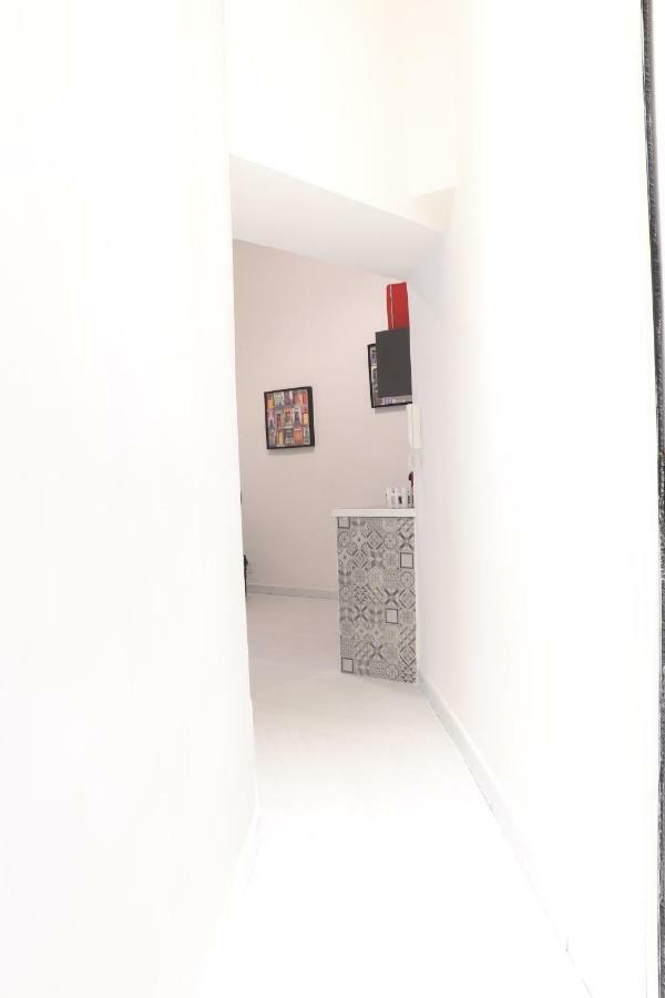 A Tre Passi Dal Duomo Apartman Nápoly Kültér fotó